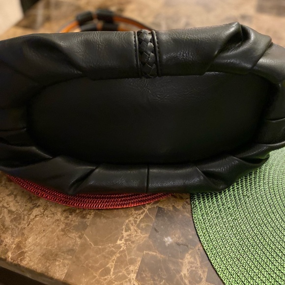 Black hobo-style handbag 🖤 Faux Leather… - Picture 13 of 16